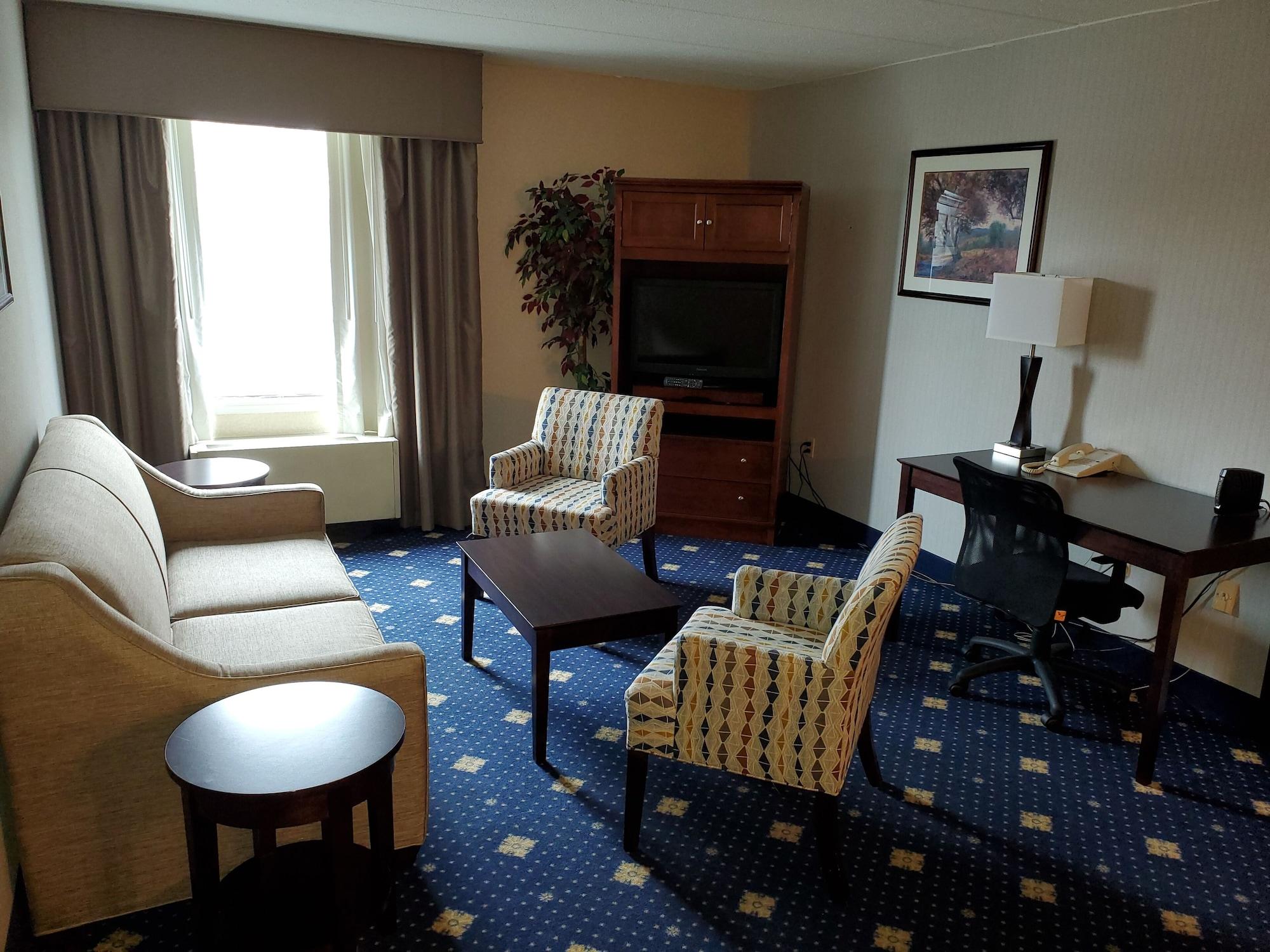 Baymont By Wyndham Groton/Mystic Hotel Exterior foto